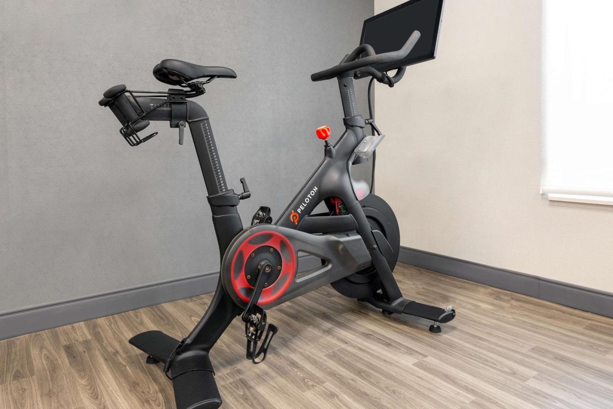 Hampton Inn & Suites Cleveland-Beachwood Bagian luar foto