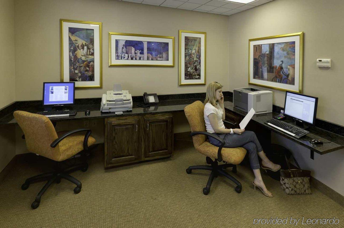 Hampton Inn & Suites Cleveland-Beachwood Bagian luar foto